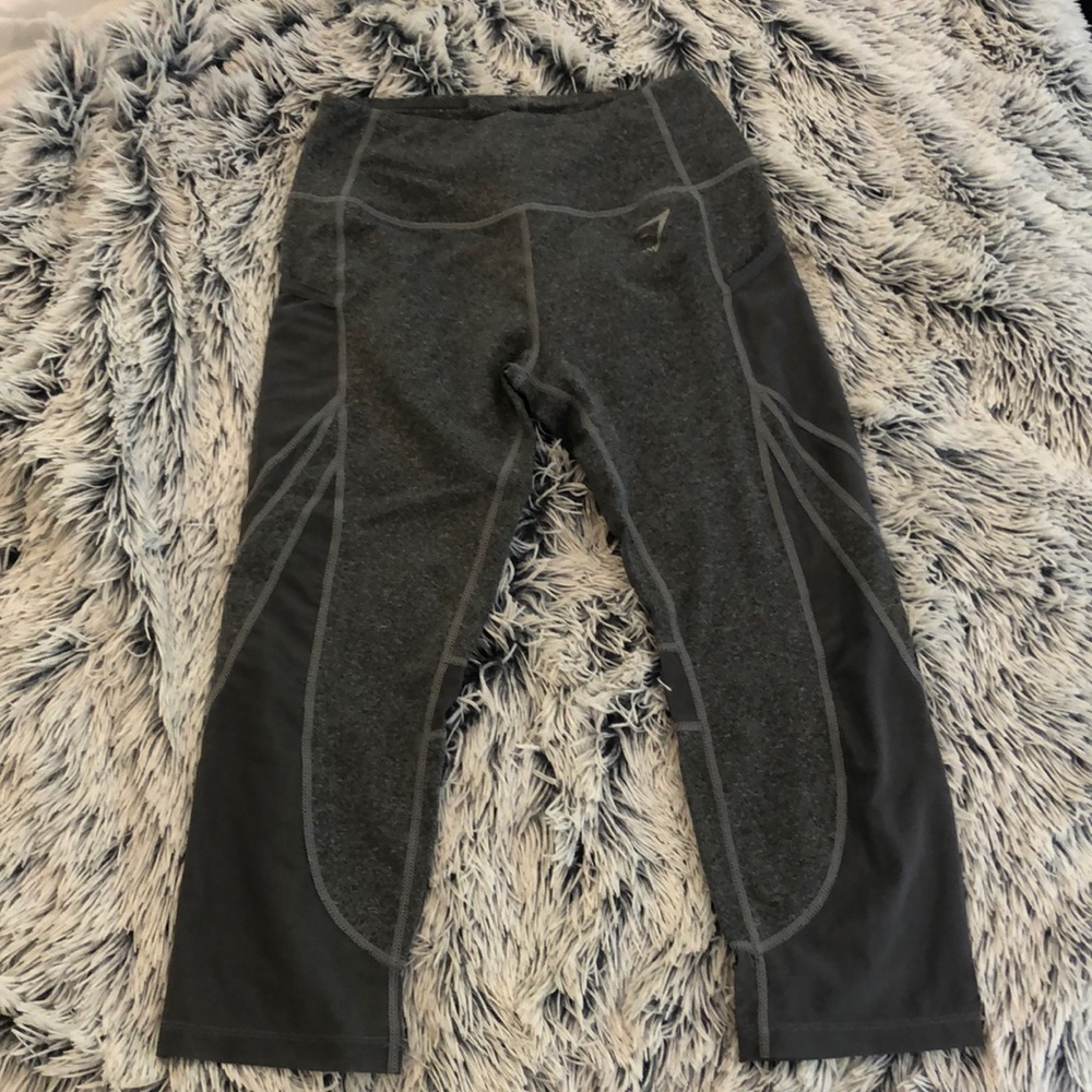 Gymshark gray mesh-paneled cropped leggings (S)